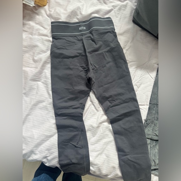 Kith Grey Women’s Leggings - Picture 2 of 3